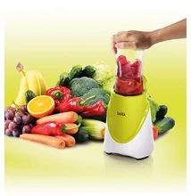 CSOMAGOLÁSSÉRÜLT_LAICA SMOOTHIE KÉSZÍTŐ 300 W-os  + 3 db ételhordóval
