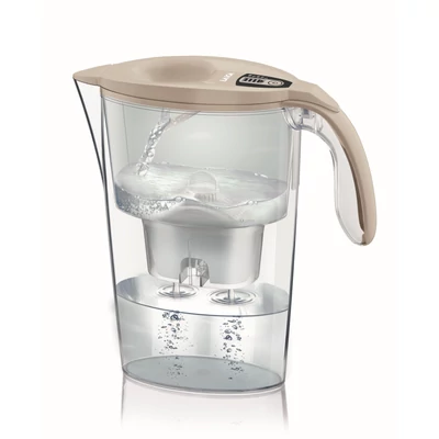 LAICA Stream Line bézs vízszűrő kancsó digitális kijelzővel 1+4 db bi-flux SLIM univerzális szűrőbetéttel