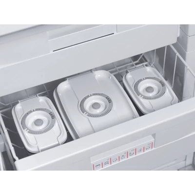 LAICA 3db -os prémium vákuumozható doboz szett 2L-es + 0,5 L-es téglalap doboz + pumpa